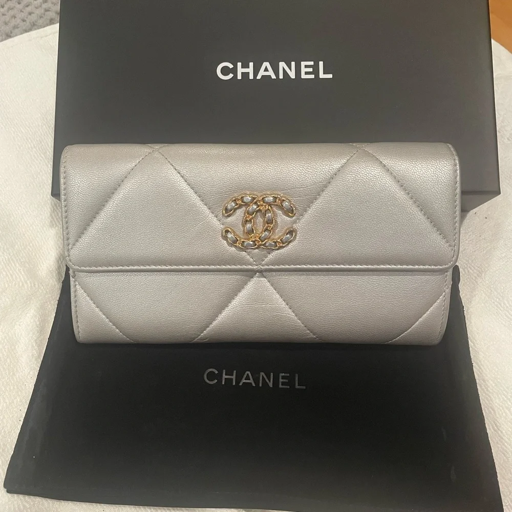Chanel Silver Quilted Wallet